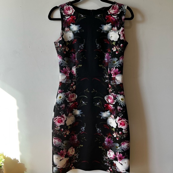 Felicity & Coco Dresses & Skirts - Women’s Black 🌸Floral🌸 Dress Size Small